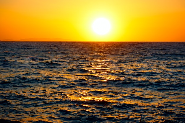 海に沈む夕日-夕日の海景