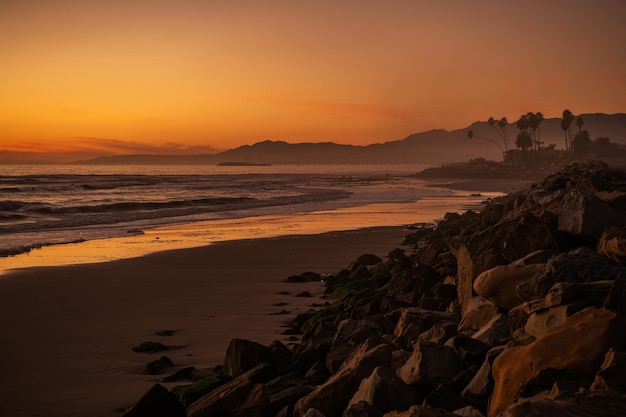 カリフォルニア リンコン ビーチ の 美しい 夕暮れ