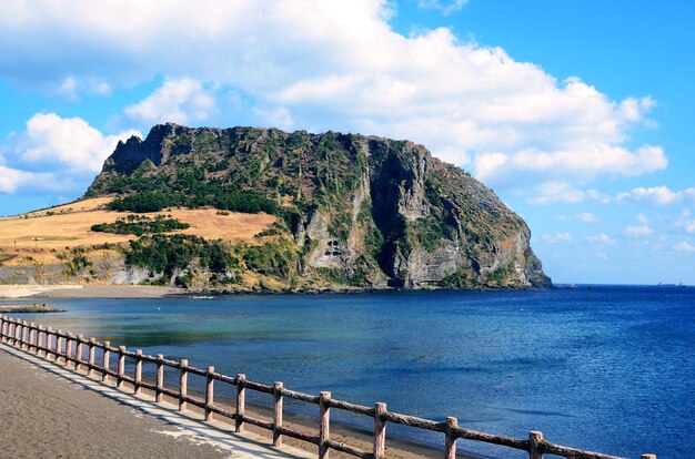 Photo scenic view of bay against sky