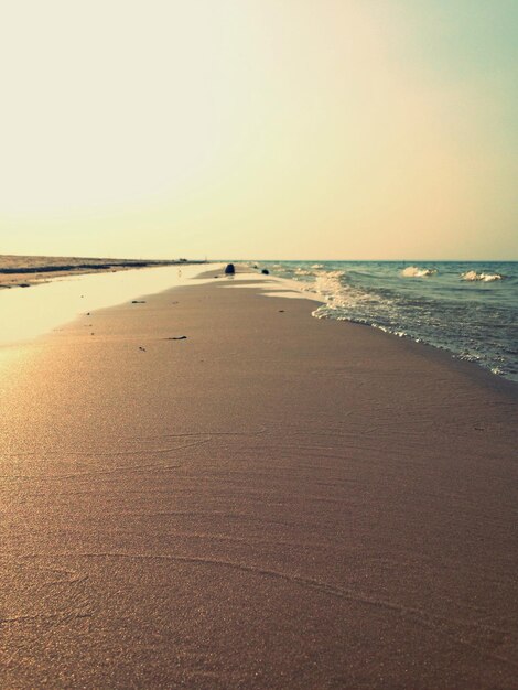 Foto vista panoramica della spiaggia contro un cielo limpido