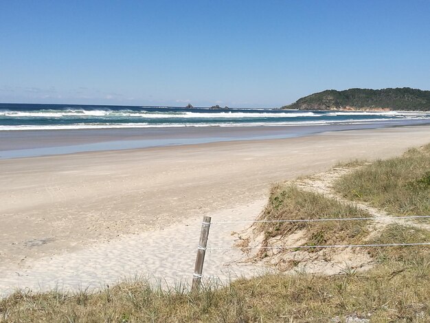 Foto vista panoramica della spiaggia contro un cielo limpido