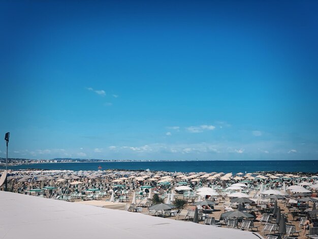 Foto vista panoramica della spiaggia contro il cielo in città