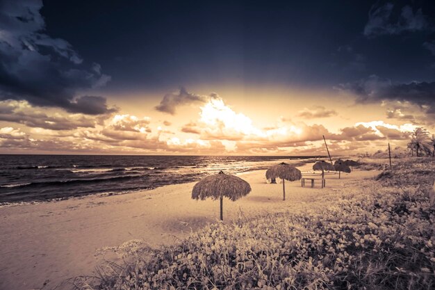 Foto vista panoramica della spiaggia contro il cielo durante il tramonto