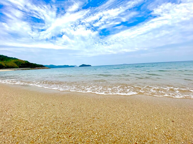 Photo 하늘 을 배경 으로 해변 의 풍경
