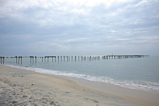 Photo scenic view of beach against sky