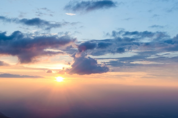 Photo scenic view of cloudy sky during sunset