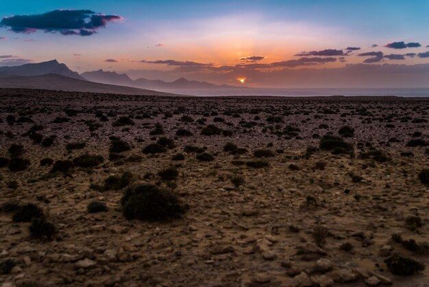 Foto vista panoramica del deserto contro il cielo durante il tramonto