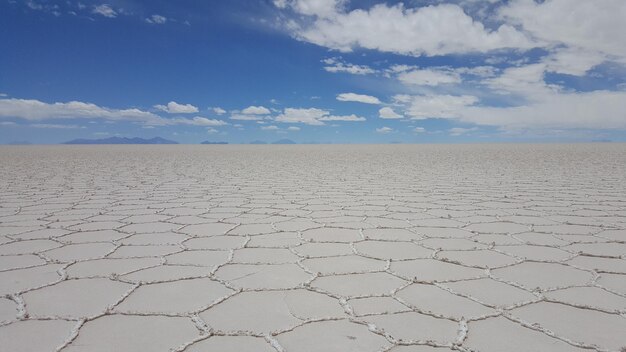 Photo scenic view of desert against sky