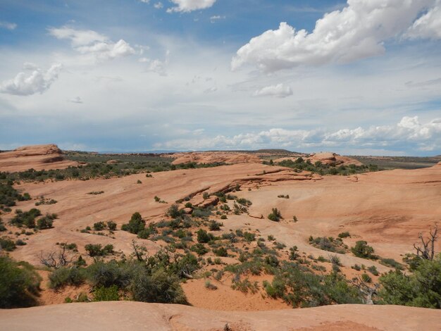 Foto la vista panoramica del deserto contro il cielo