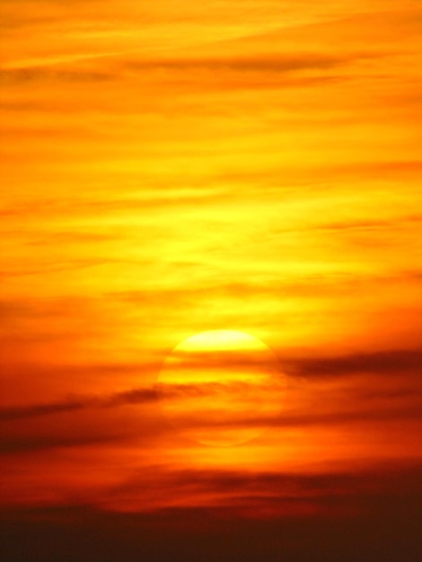 Foto vista panoramica del cielo durante il tramonto