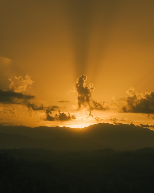 Photo scenic view of dramatic sky during sunset