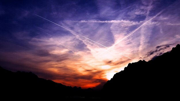 Foto la vista panoramica del cielo durante il tramonto