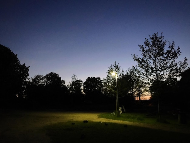 Photo scenic view of field against clear sky