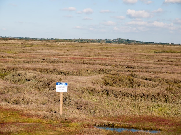 Photo scenic view of field against sky