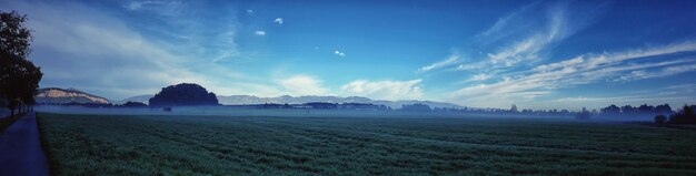 Foto vista panoramica del campo contro il cielo