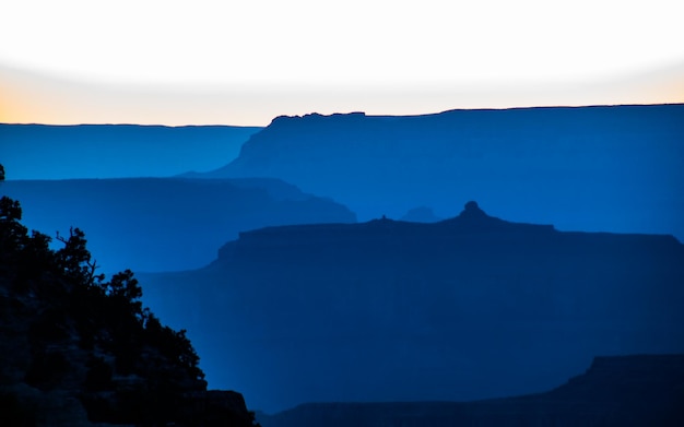 Foto vista panoramica del grand canyon con spazio per le copie