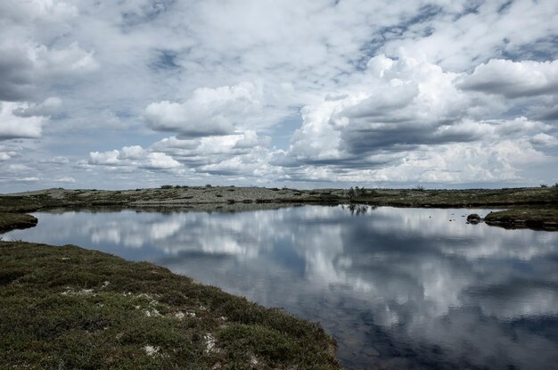 Photo scenic view of lake against sky