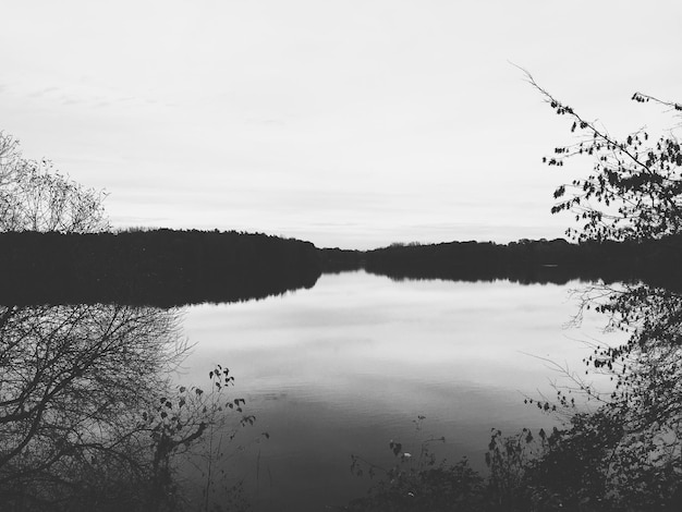 Photo scenic view of lake against sky