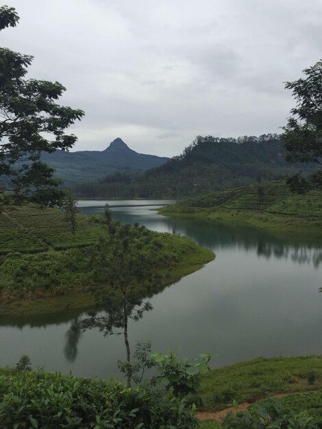 Photo scenic view of lake against sky