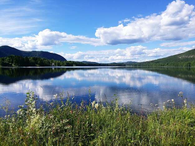 Photo scenic view of lake against sky