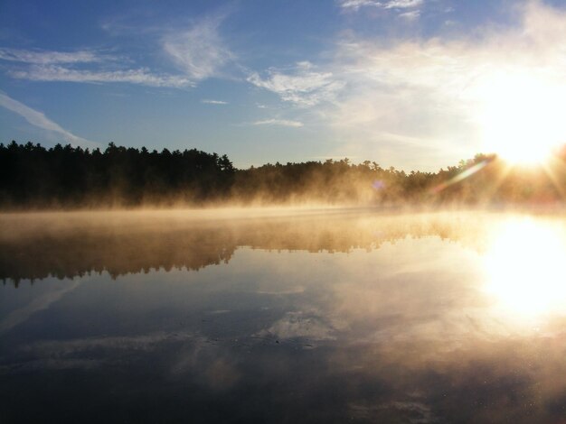 Photo scenic view of lake against sky