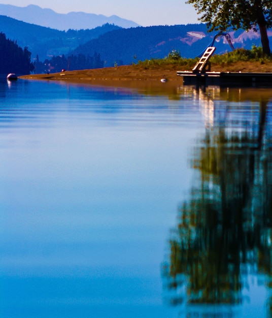 Photo scenic view of lake against sky