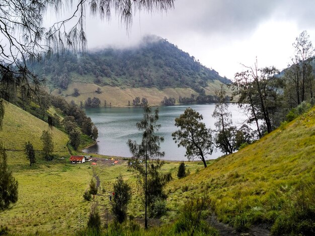 Photo scenic view of lake against sky