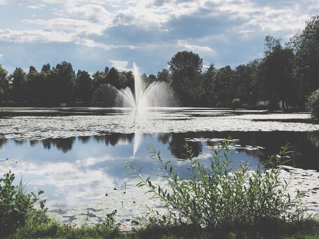 Photo scenic view of lake against sky