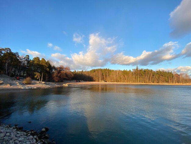 Photo scenic view of lake against sky