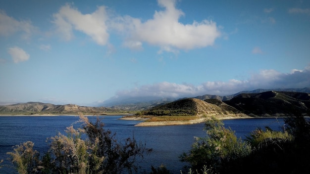 Foto vista panoramica del paesaggio contro un cielo nuvoloso