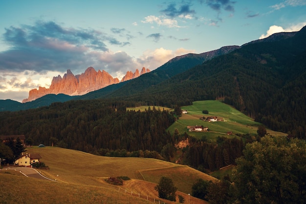 Photo scenic view of landscape against sky during sunset