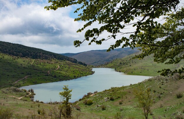 Foto vista panoramica del paesaggio e delle montagne contro il cielo