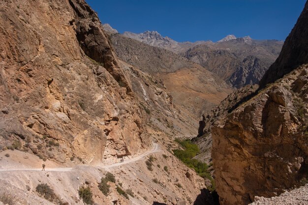 Photo scenic view of mountains against clear sky