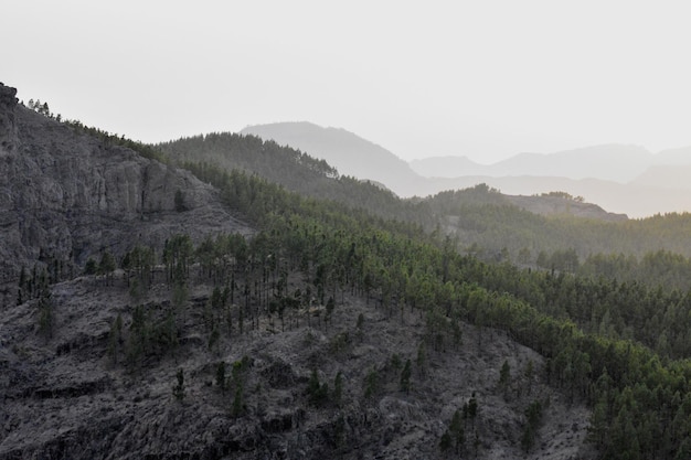 Photo scenic view of mountains against clear sky