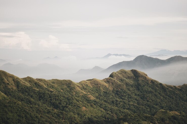 Photo 空の背景にある山の景色