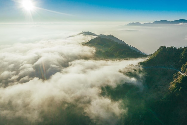 Photo scenic view of mountains against sky