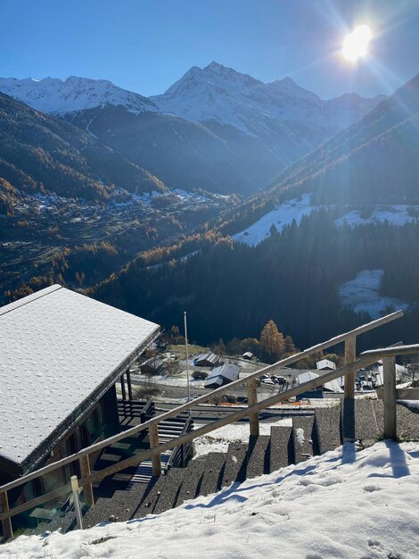 Foto la vista panoramica delle montagne contro il cielo