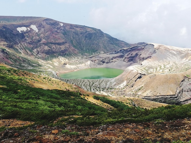 Foto la vista panoramica delle montagne contro il cielo