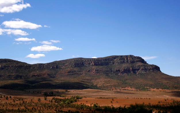 Foto la vista panoramica delle montagne contro il cielo