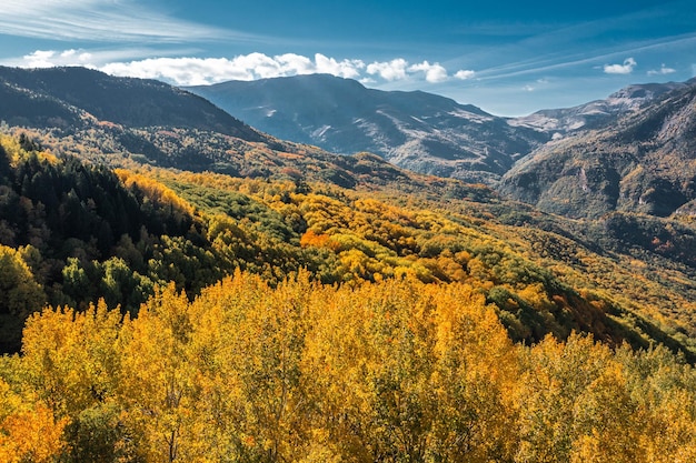 Foto la vista panoramica delle montagne contro il cielo