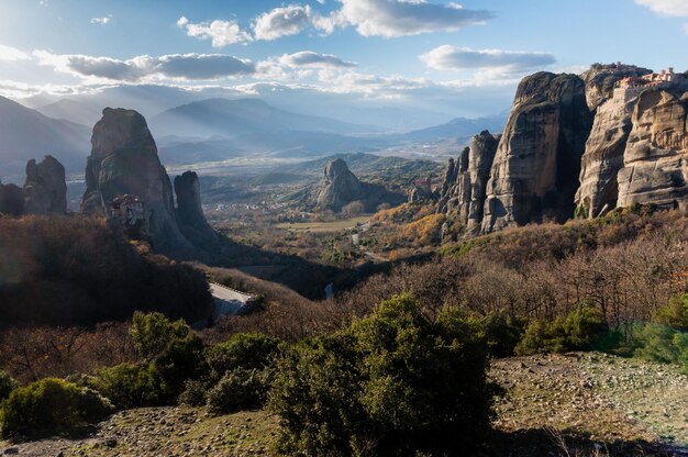 Foto la vista panoramica delle montagne contro il cielo