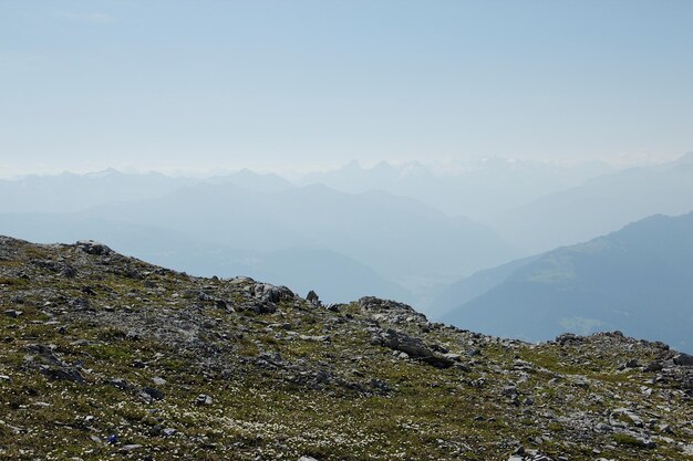 Photo scenic view of mountains against sky