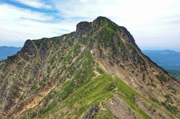 Foto la vista panoramica delle montagne contro il cielo