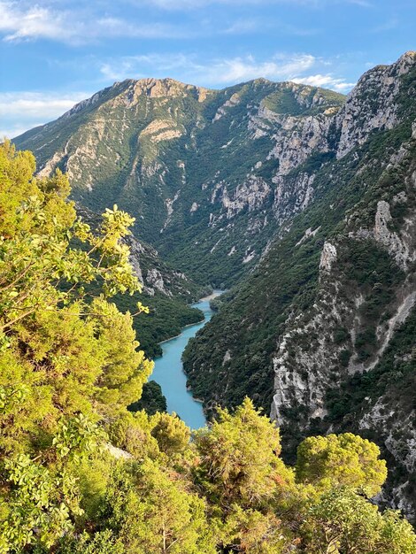 Photo scenic view of mountains against sky