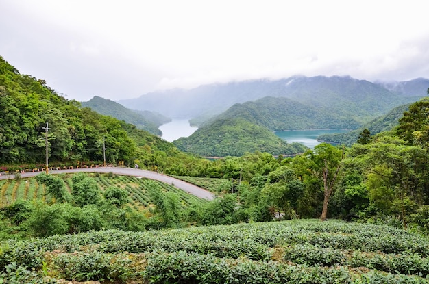 Photo scenic view of mountains against sky