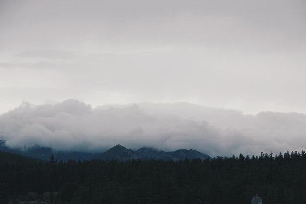 Photo scenic view of mountains against sky