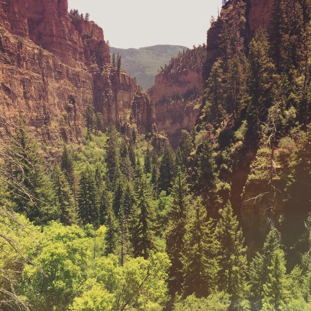 Photo scenic view of mountains against sky