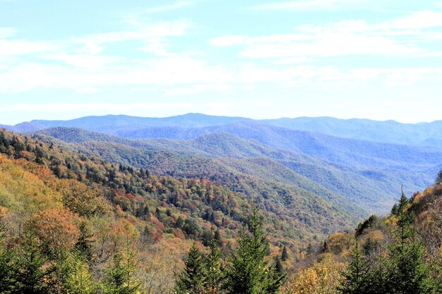 Photo scenic view of mountains against sky