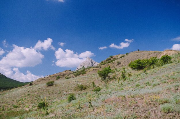 Foto la vista panoramica delle montagne contro il cielo