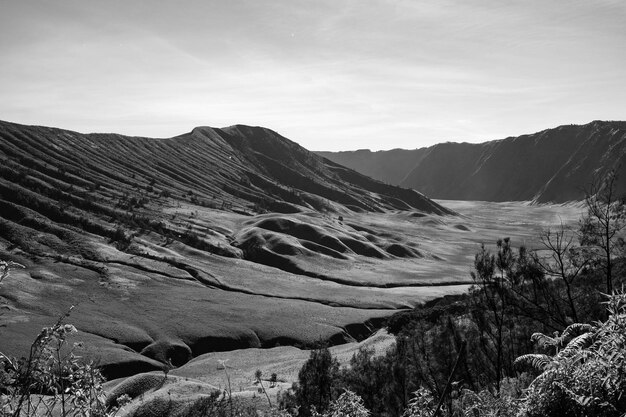 Photo scenic view of mountains against sky